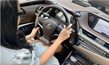 Cách xử lý khi vô lăng xe ô tô bị khóa