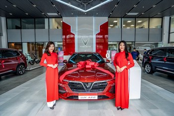 Nên ở nhà thuê chạy xe hơi hay mua nhà ở chạy xe máy