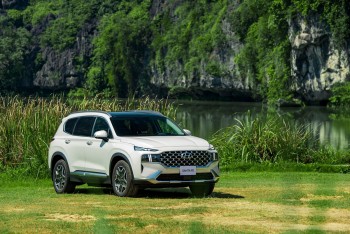 Giá Hyundai SantaFe giảm 500 triệu sau 3 năm vậy có đáng đầu tư?