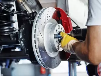Hướng dẫn kiểm tra và bảo dưỡng phanh ô tô đúng cách và an toàn