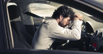 Làm sao giữ an toàn, tránh mệt mỏi khi lái xe đường dài?