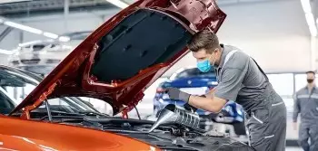 Những kinh nghiệm cần biết khi mang xe ô tô đi bảo dưỡng