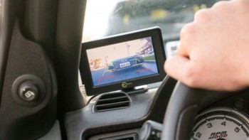 Những ô tô không có camera lùi thì nên lắp loại nào?