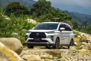 Phục hồi phong độ: Toyota Veloz Cross giảm giá bán đáng chú ý