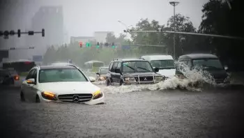 Cách kiểm tra xe ô tô sau khi đi qua vùng ngập nước