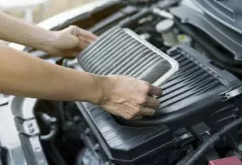 Lọc gió động cơ ô tô là gì? Hướng dẫn vệ sinh lọc gió động cơ ô tô