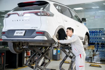 "XẾ CƯNG" VÀ NỖI LO CỦA NGƯỜI MỚI: 12 HẠNG MỤC BẢO DƯỠNG Ô TÔ SỐNG CÒN