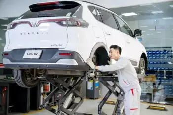 "XẾ CƯNG" VÀ NỖI LO CỦA NGƯỜI MỚI: 12 HẠNG MỤC BẢO DƯỠNG Ô TÔ SỐNG CÒN