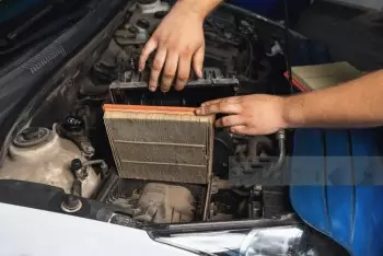 Thay lọc gió động cơ đúng lúc – Cách tiết kiệm xăng đơn giản nhất