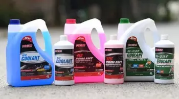 Sự khác biệt giữa nước làm mát động cơ màu xanh và hồng