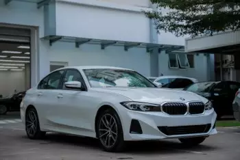 Chi phí bảo dưỡng xe BMW 320i trong 100.000km đầu tiên