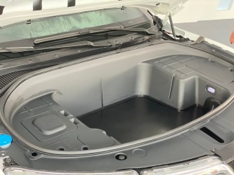 Cốp trước trên xe ô tô điện (Frunk) – 1 ưu điểm lớn của xe điện nhiều người chưa biết!