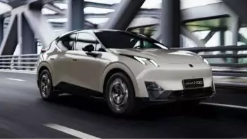 So sánh chi tiết Lynk & Co 02 và Subaru Crosstrek 2026: SUV điện công nghệ hay SUV Nhật bền bỉ, đâu là lựa chọn phù hợp?