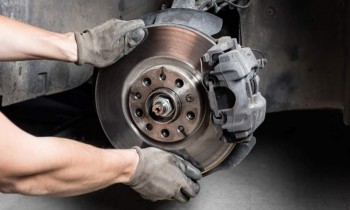 10 phụ tùng ô tô phải thay định kỳ – Lưu ý quan trọng để xe của bạn bền hơn