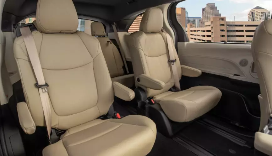 Đánh giá đầy đủ Toyota Sienna 2023