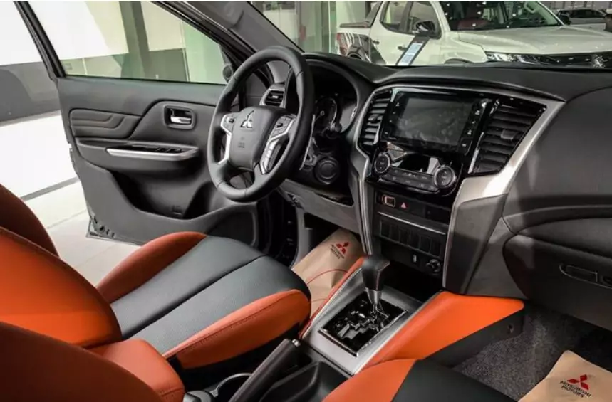 Mitsubishi Triton 2023 