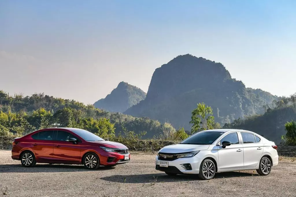 nen mua phien ban nao cua honda city