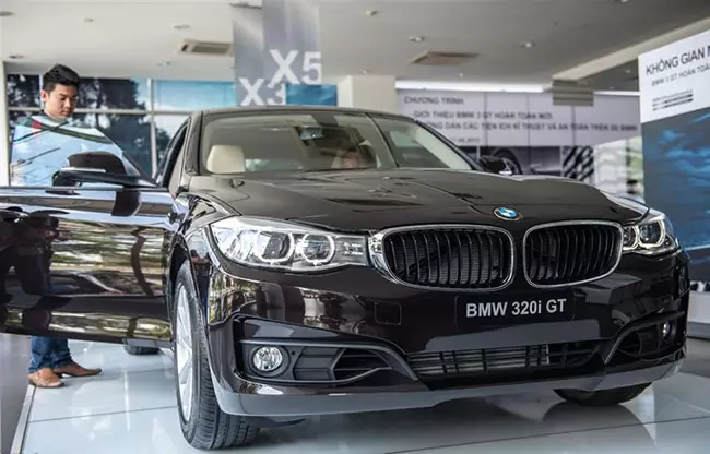 bmw 320i gt 2018 cu gia ban khoang 900 trieu dong