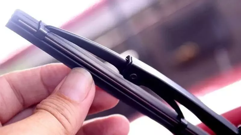 Tại Xe5s c&oacute; nhiều đơn vị b&aacute;n cần gạt mưa &ocirc; t&ocirc; uy t&iacute;n, chất lượng