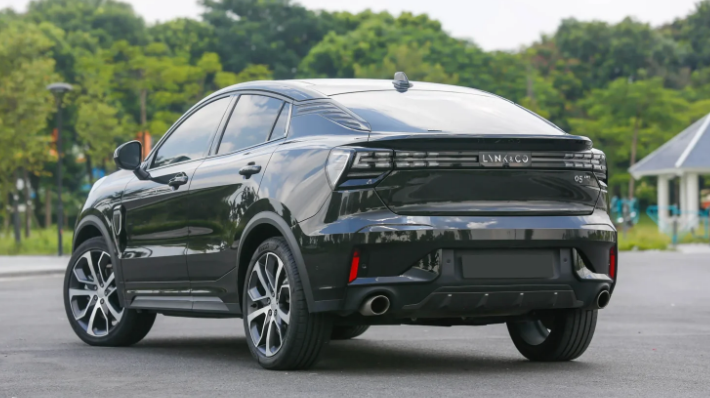Lynk & Co 05