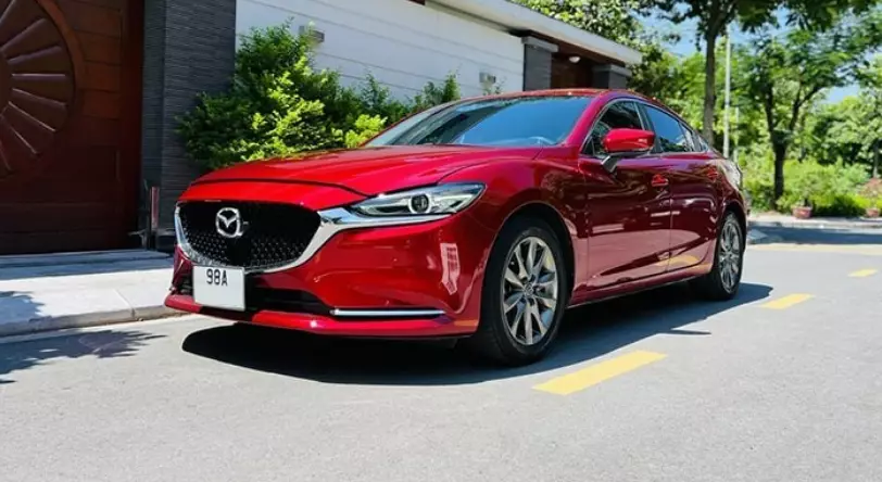 Mazda6 Premium 2.0L 