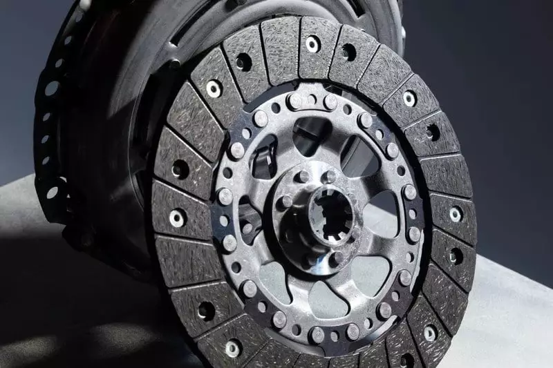 Có 800 triệu đồng, nên chọn Mazda CX-5 hay Toyota Corolla Cross?