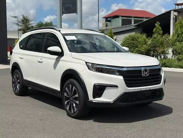 Tầm giá 600 triệu chọn xe 7 chỗ nào năm 2026: Xpander, Veloz hay Stargazer?