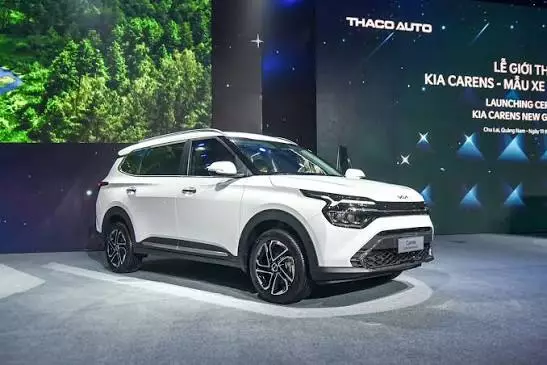 Tầm giá 600 triệu chọn xe 7 chỗ nào năm 2026: Xpander, Veloz hay Stargazer?