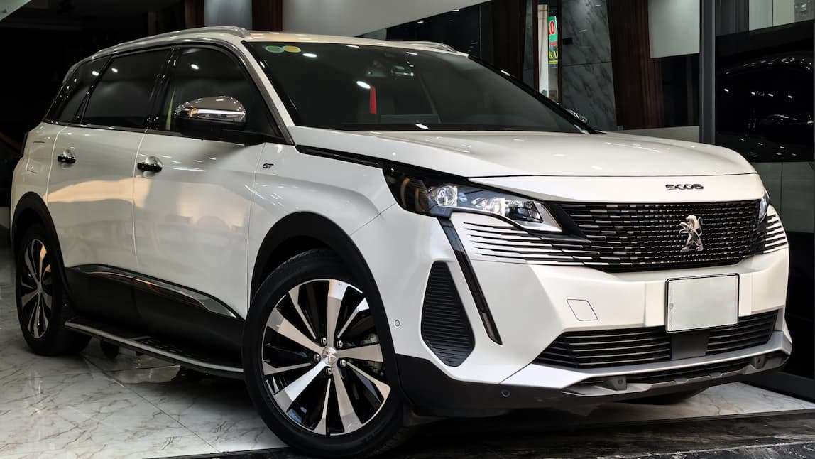 1,3 tỷ chọn Peugeot 5008 GT hay Hyundai Santa Fe 2021 máy dầu Cao cấp: SUV châu Âu hay Hàn Quốc đáng tiền hơn?