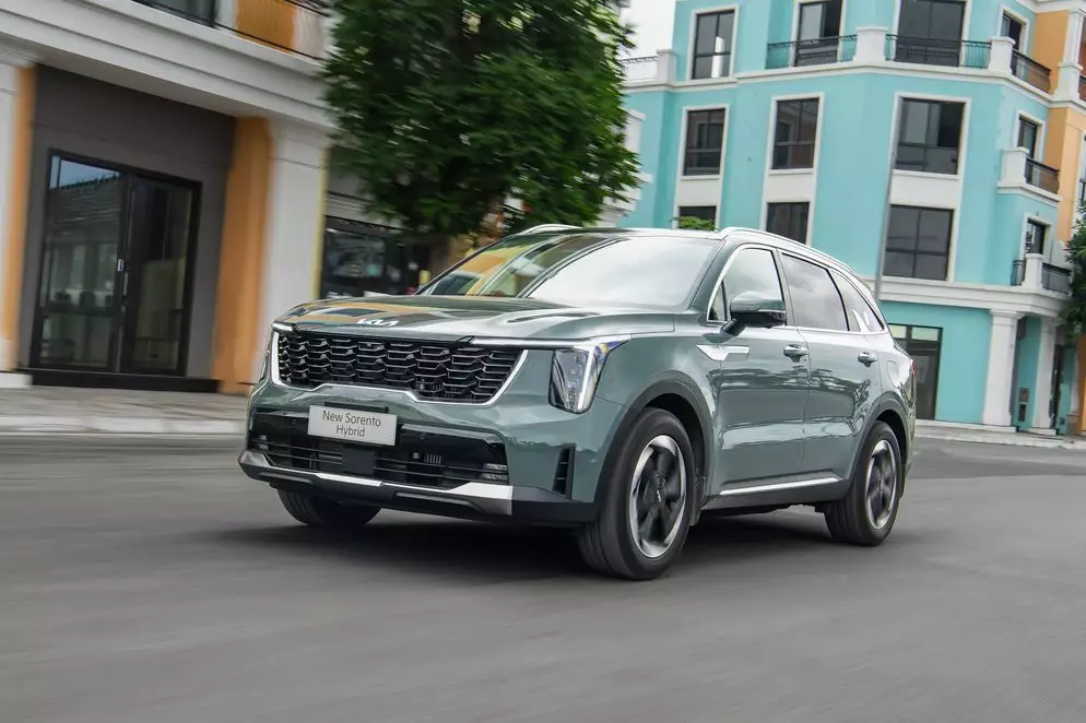 Đánh giá Kia New Sorento Hybrid vừa ra mắt Việt Nam: SUV 7 chỗ dùng động cơ hybrid 232 mã lực