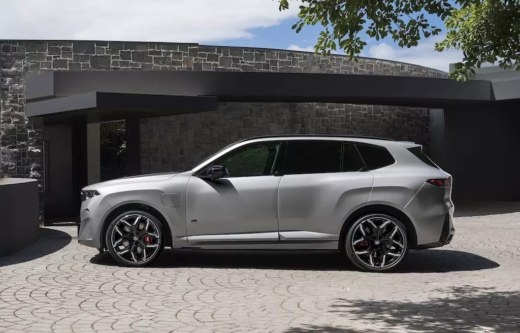 So sánh BMW X5 thế hệ mới với bản tiền nhiệm: Khác biệt ở đâu?
