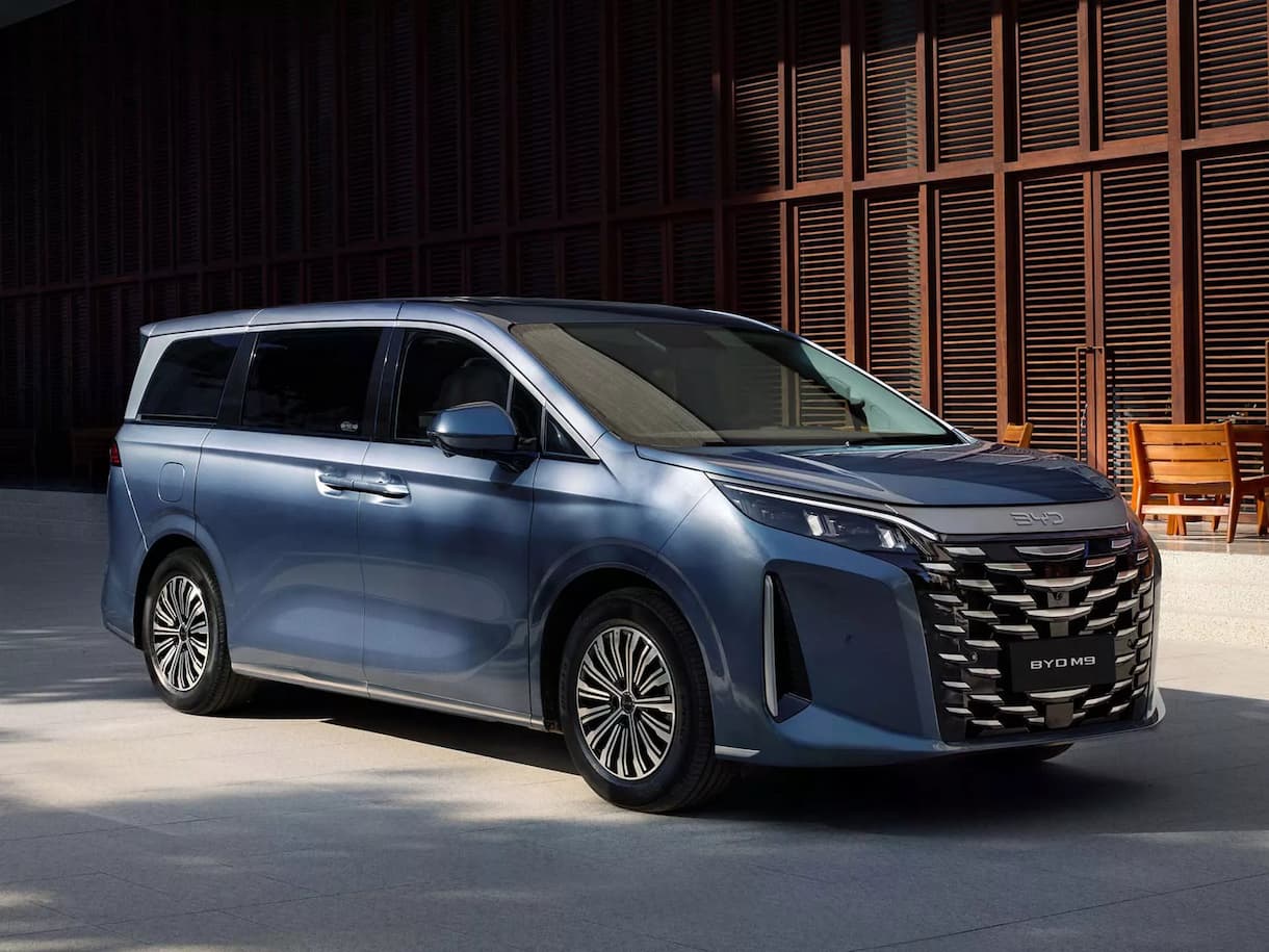 BYD M9