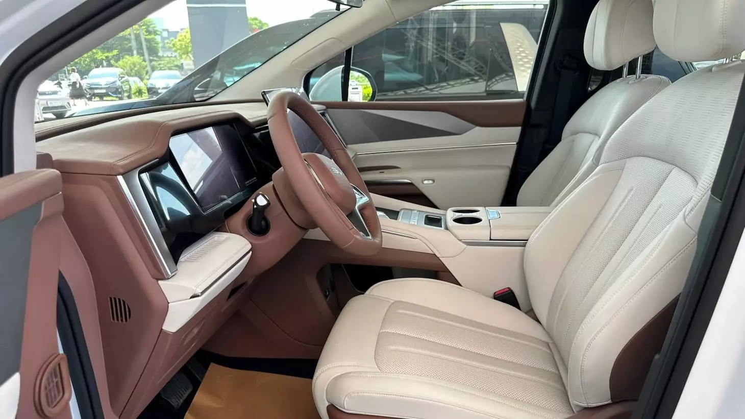 BYD M9