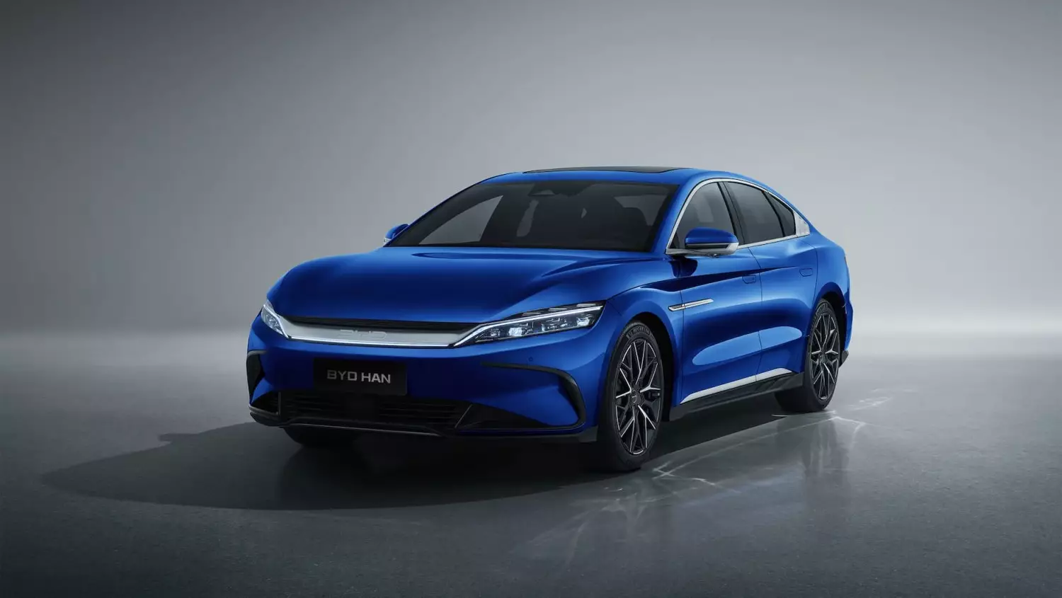 Gi&aacute; xe BYD Han