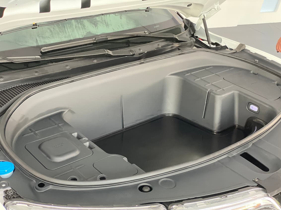 Cốp trước xe điện