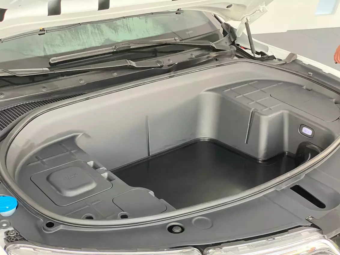Cốp trước xe điện