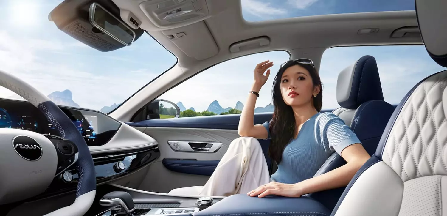 Nội thất dongfeng huge hev