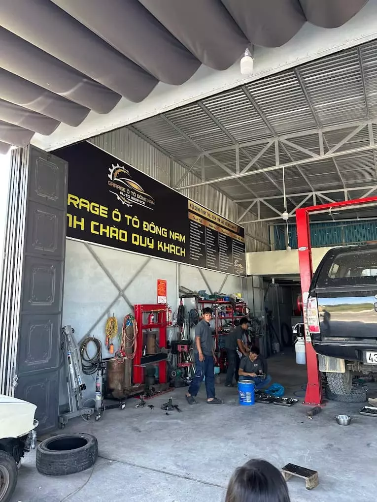Garage &ocirc; t&ocirc; uy t&iacute;n Đ&agrave; Nẵng