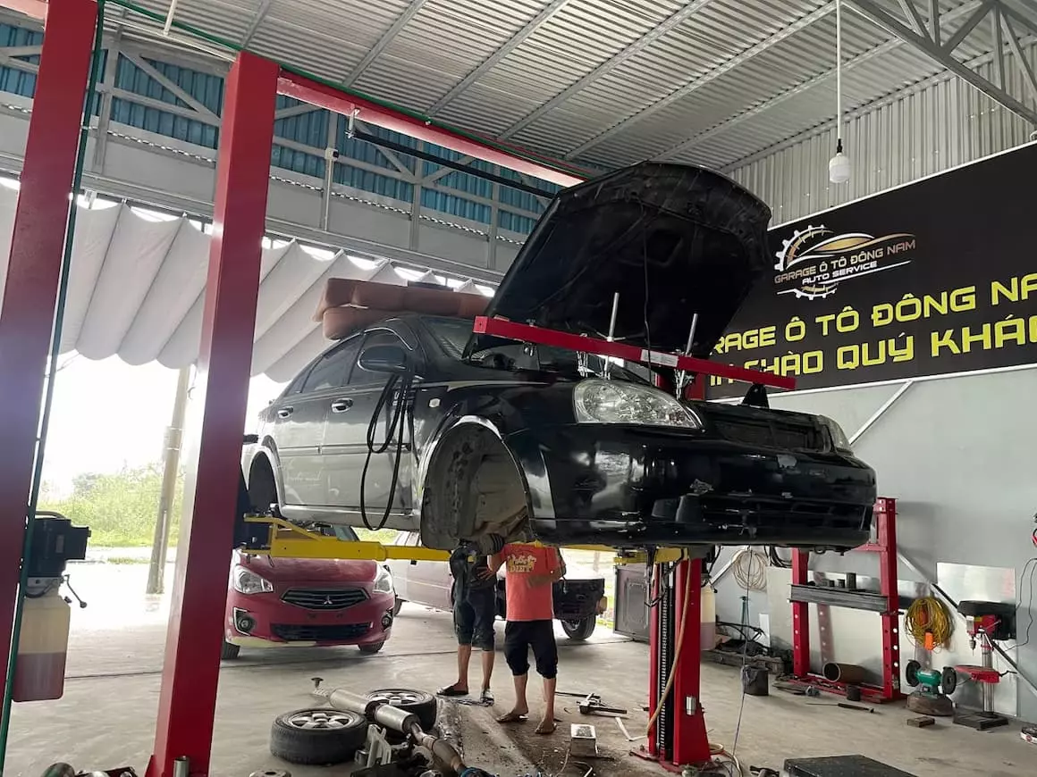 Garage &ocirc; t&ocirc; uy t&iacute;n Đ&agrave; Nẵng