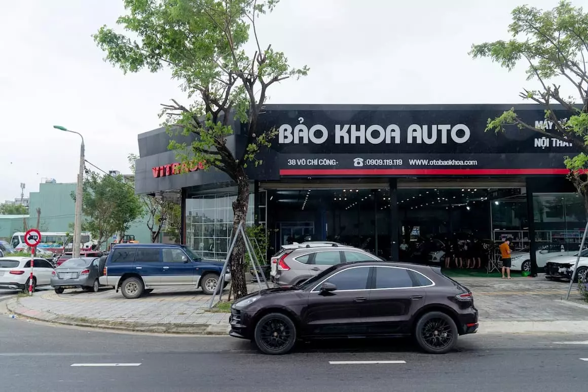 Garage &ocirc; t&ocirc; uy t&iacute;n Đ&agrave; Nẵng