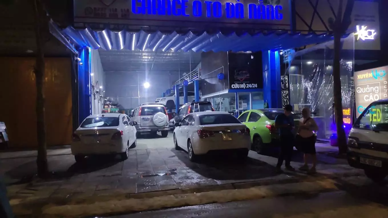 Garage &Ocirc; t&ocirc; uy t&iacute;n Đ&agrave; Nẵng