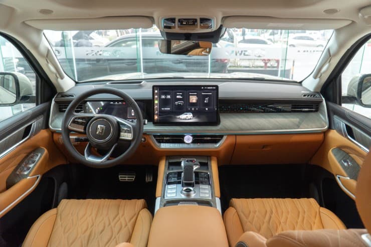 Nội thất gwm tank 500 hev