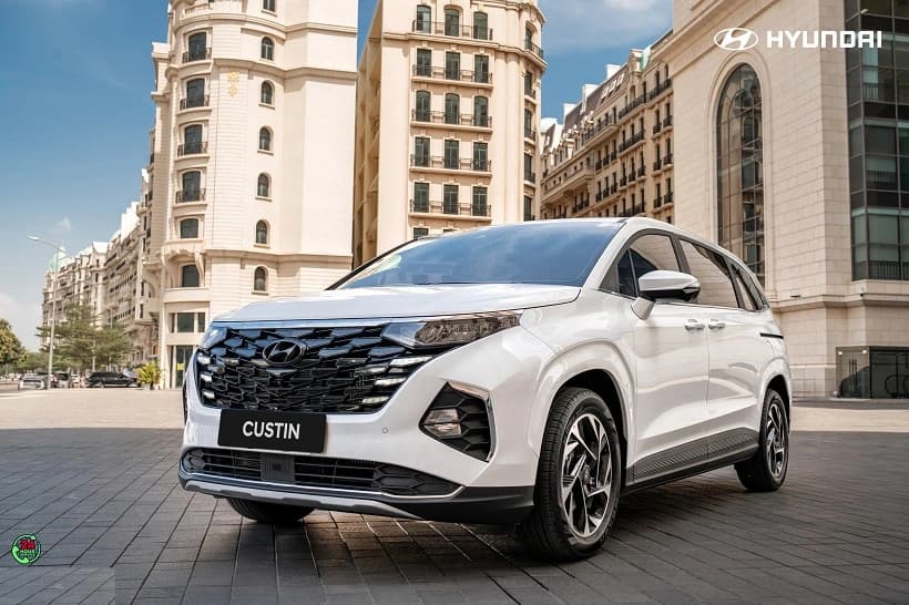 Hyundai Custin