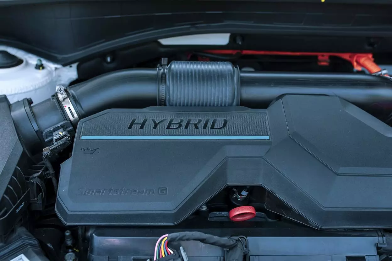 Hyundai Santa Fe Hybrid 