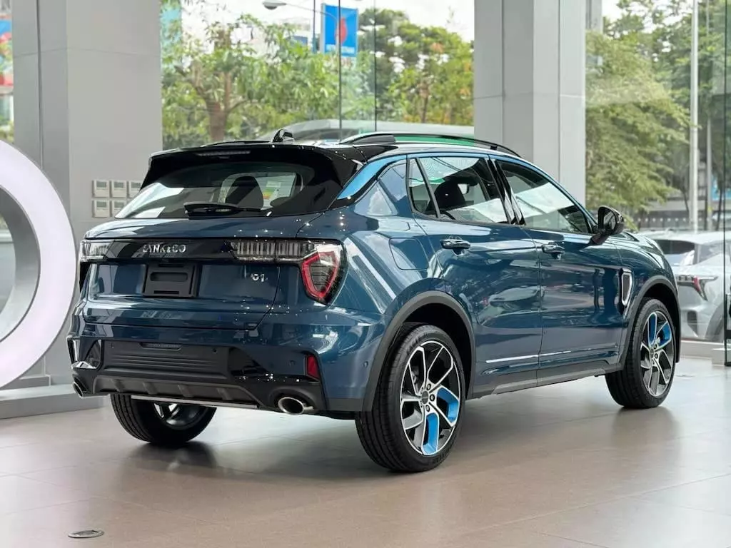 Lynk & Co 01
