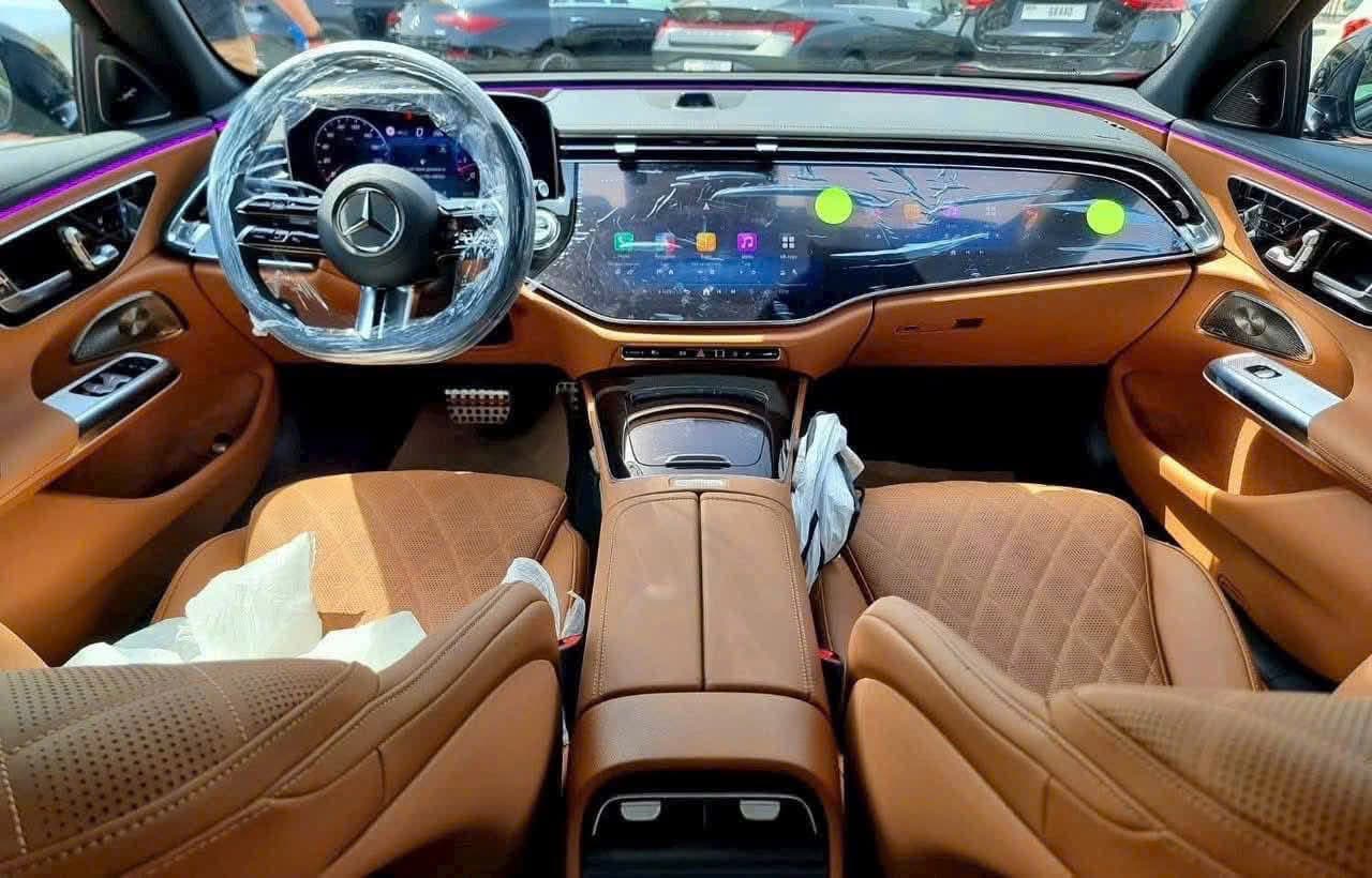 Nội thất Mercedes-E300