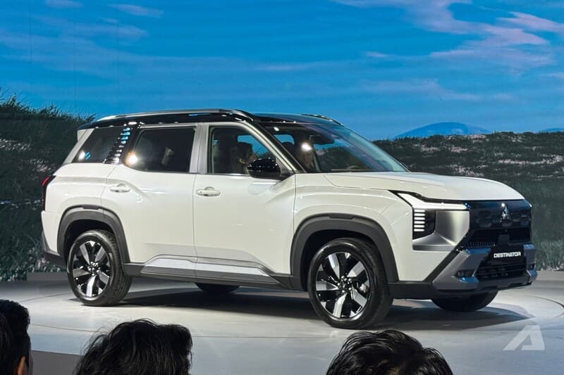 Mitsubishi Destinator