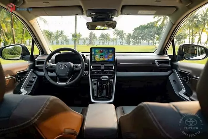 Nội thất innova cross