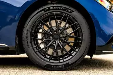 Lốp xe Pirelli P ZERO E 245/45R20