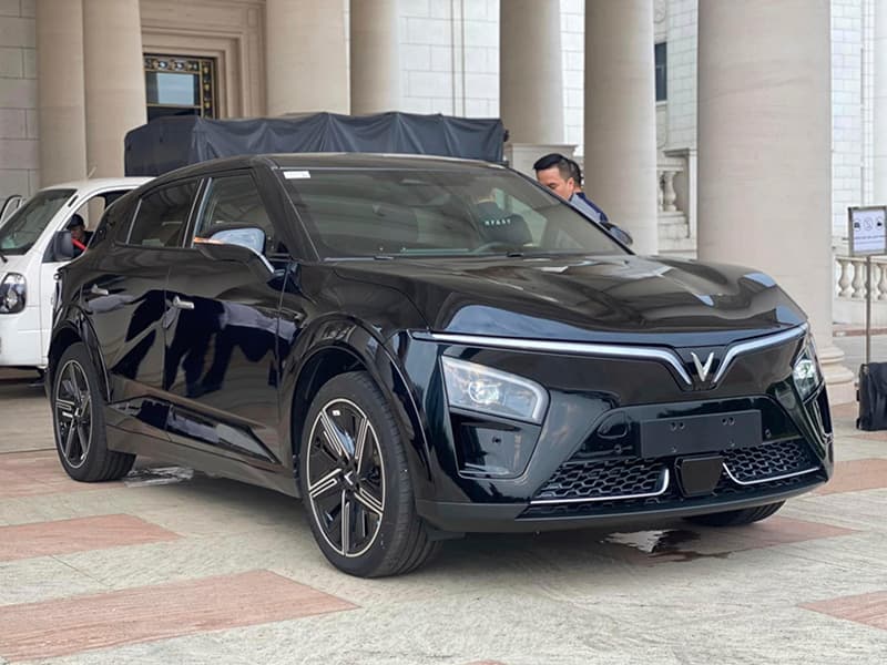 Vinfast VF7